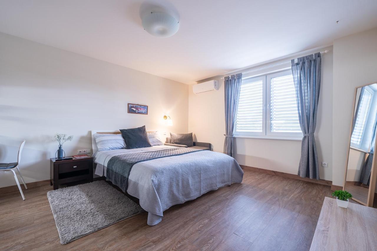 Gyneju Self Check-In Apartments VNO Exteriér fotografie